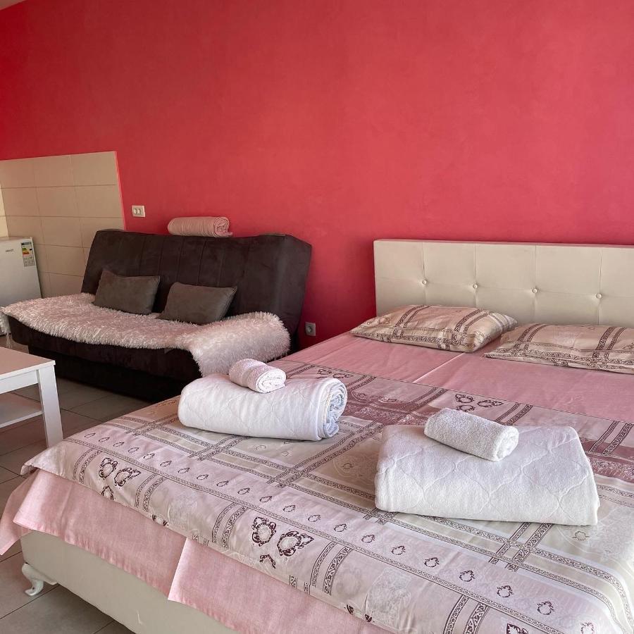 Naki Apartmani פודגוריצה מראה חיצוני תמונה