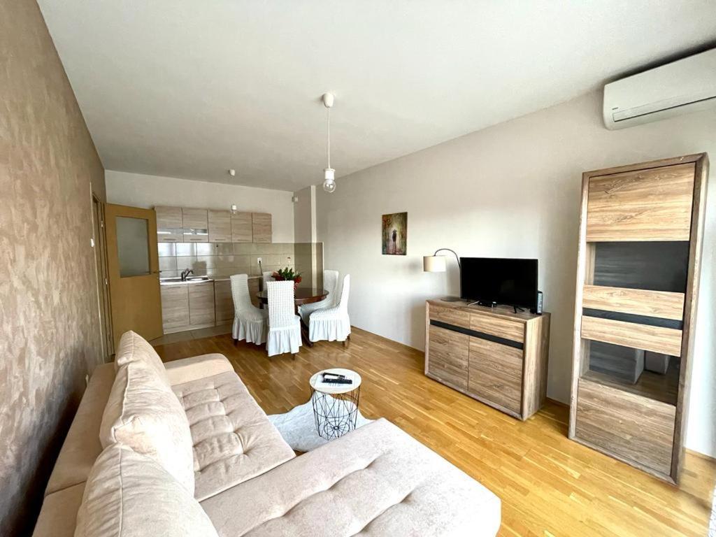 Naki Apartmani פודגוריצה מראה חיצוני תמונה